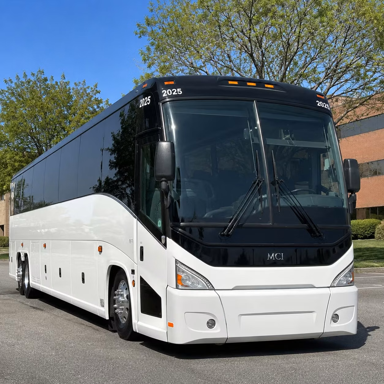 let charterbusrentaltulsaok com handle the logistics for tulsa amphitheater events