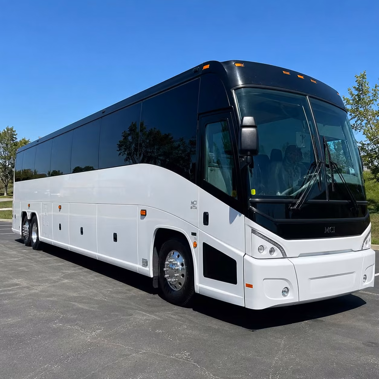 recurring airport shuttle services for tulsa businesses and hotels